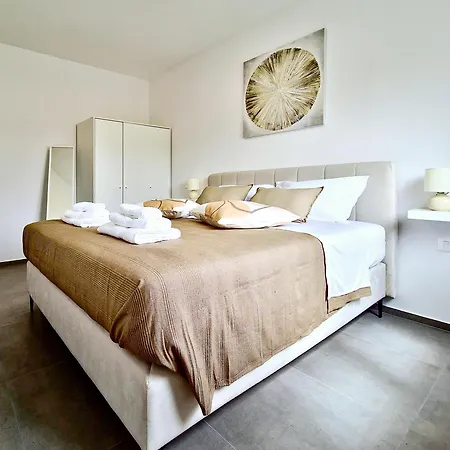 Apartament Laura & Nino *