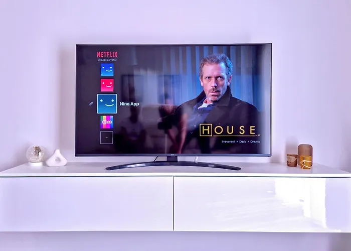 Laura & Nino Apartment