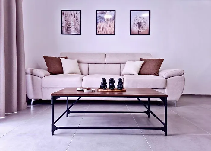 Laura & Nino Apartment