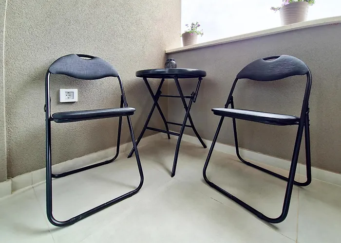 Laura & Nino Apartment