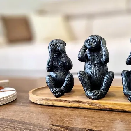 Laura & Nino דירה *